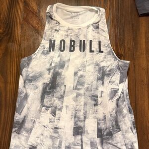 NOBULL Monochrome Graphic Tank Artists for Humanity- Medium